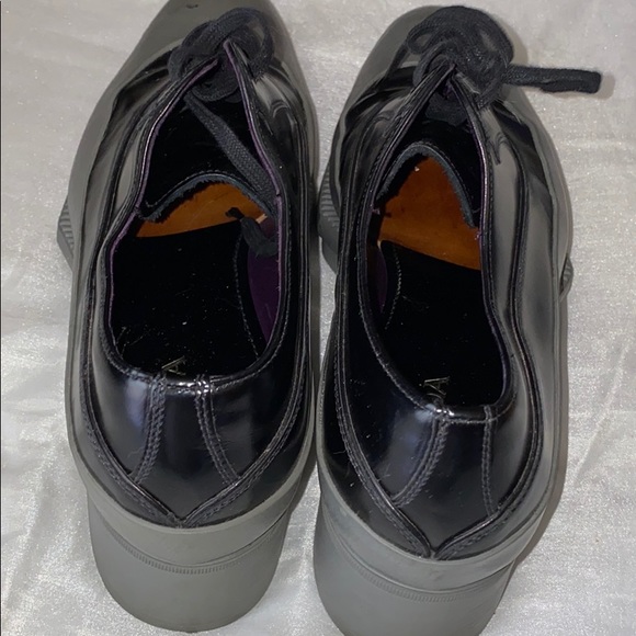 Prada - Picture 5 of 6